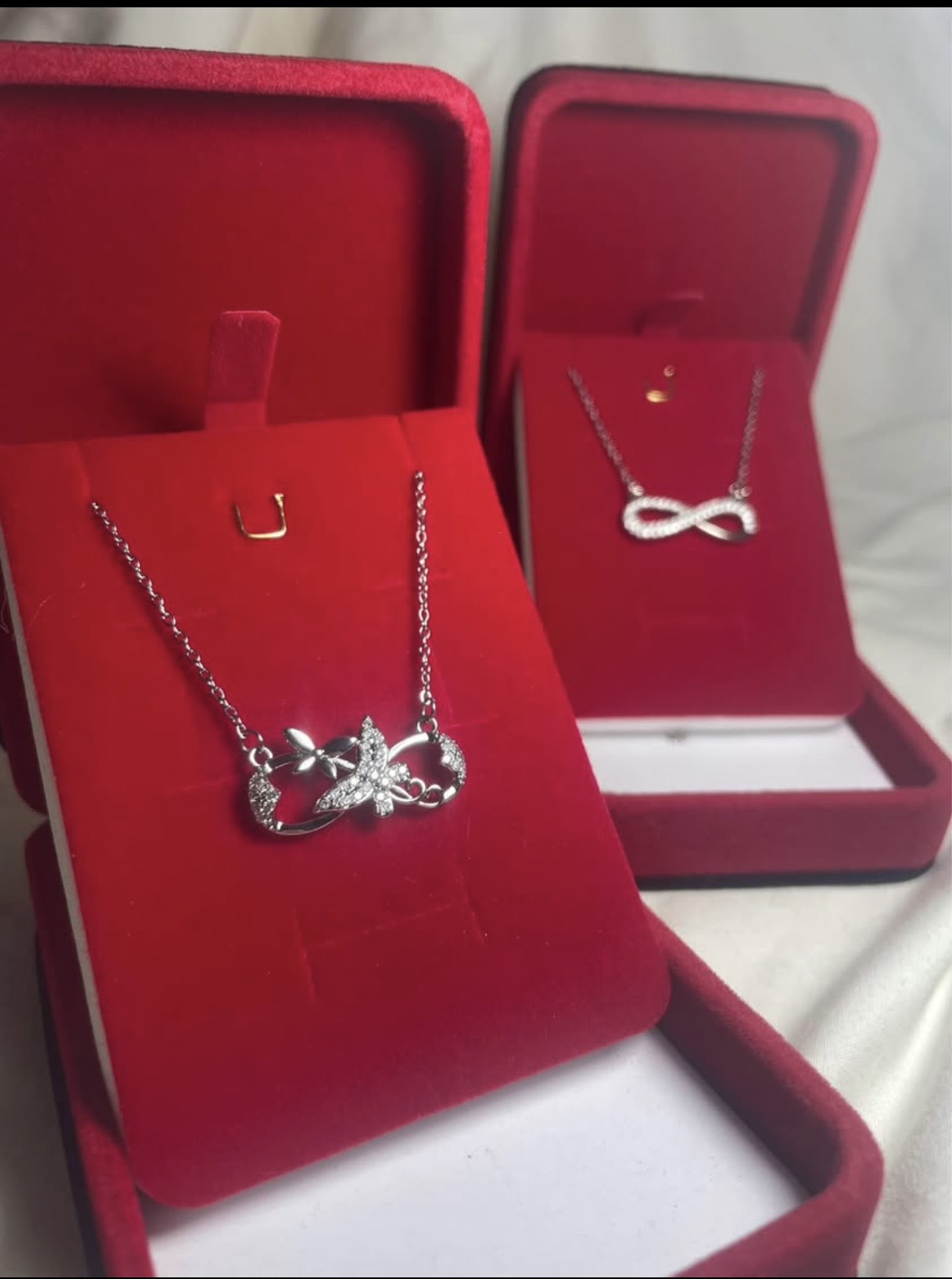 Collier Amour Infini (Parfait pour les cadeaux romantiques ou fêtes)